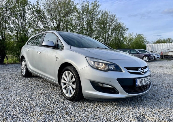 Opel Astra cena 29990 przebieg: 190000, rok produkcji 2012 z Milanówek małe 352